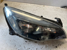Laden Sie das Bild in den Galerie-Viewer, Frontscheinwerfer Opel Astra J 13371596 Rechts Scheinwerfer Headlight SCH9441465175zc