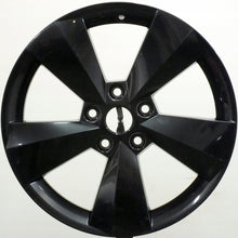 Laden Sie das Bild in den Galerie-Viewer, 1x Alufelge 17 Zoll 6.5&quot; 5x112 38ET Glanz Schwarz 565601025 Skoda Rim Wheel