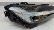 Laden Sie das Bild in den Galerie-Viewer, Frontscheinwerfer Volvo Xc60 32338977 Rechts Scheinwerfer Headlight SCH6586664394fp