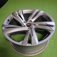 Laden Sie das Bild in den Galerie-Viewer, 1x Alufelge 19 Zoll 8.5" 5x112 38ET 5NN601025T VW Tiguan Rim Wheel FEL5910719581lg