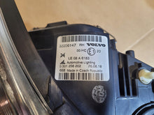 Load image into Gallery viewer, Frontscheinwerfer Volvo C70 II 32206147 Rechts Scheinwerfer Headlight SCH8652079051zb