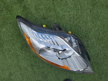 Laden Sie das Bild in den Galerie-Viewer, Frontscheinwerfer Ford Kuga 1EJ009696-02 Rechts Scheinwerfer Headlight SCH9920917043aj