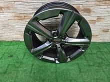 Laden Sie das Bild in den Galerie-Viewer, 1x Alufelge 17 Zoll 7.0" 5x112 6898044 BMW 2 U06 Rim Wheel FEL2987140950tp