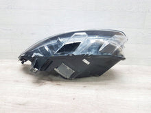 Laden Sie das Bild in den Galerie-Viewer, Frontscheinwerfer Opel Zafira Vivaro C 9832836480 0021827403 Rechts Headlight