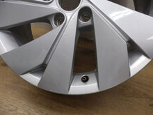 Load image into Gallery viewer, 1x Alufelge 17 Zoll 6.5" 5x112 46ET 5H0601025B VW Golf Viii Rim Wheel FEL1501157196uh