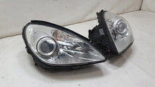 Laden Sie das Bild in den Galerie-Viewer, Frontscheinwerfer Mercedes-Benz Slk Ein Stück (Rechts oder Links) Headlight
