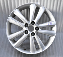 Laden Sie das Bild in den Galerie-Viewer, 1x Alufelge 18 Zoll 6.5" 5x114.3 48ET Glanz Silber 52910-2S300 Hyundai Ix35 FEL8449545192rd