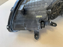 Load image into Gallery viewer, Frontscheinwerfer Hyundai I30 92101-A6020 Links Scheinwerfer Headlight