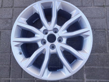 Laden Sie das Bild in den Galerie-Viewer, 1x Alufelge 18 Zoll 7.0" 5x110 37 5ET Glanz Silber 52174091 Jeep Compass FEL1666296082tm