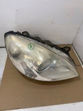 Laden Sie das Bild in den Galerie-Viewer, Frontscheinwerfer Mercedes-Benz W245 A1698204661 0301220286 Rechts Headlight SCH1625253964pe
