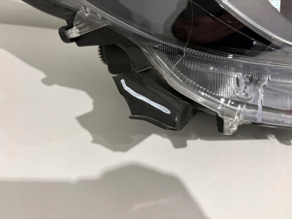 Frontscheinwerfer Toyota Yaris K0-6EU Rechts Scheinwerfer Headlight SCH5564314955pm