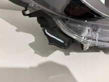 Laden Sie das Bild in den Galerie-Viewer, Frontscheinwerfer Toyota Yaris K0-6EU Rechts Scheinwerfer Headlight SCH5564314955pm