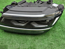 Laden Sie das Bild in den Galerie-Viewer, Frontscheinwerfer VW Tiguan Allspace 5NN941081C Full LED Links Headlight SCH6930687220xt