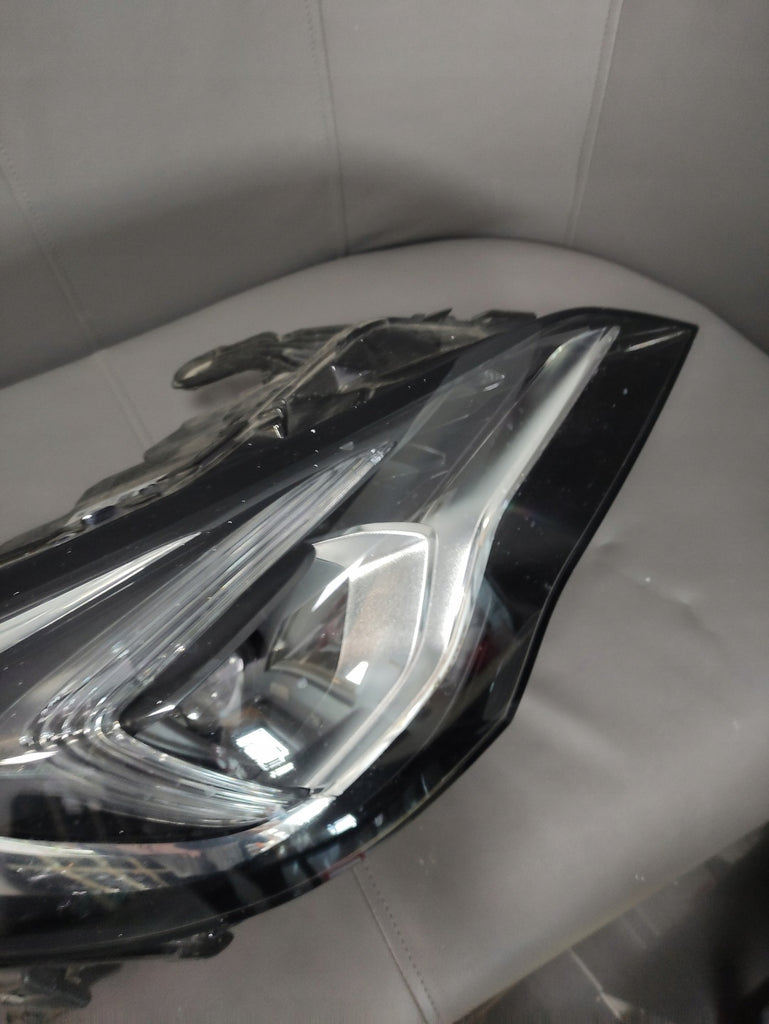 Frontscheinwerfer Opel Astra 39023763 Rechts Scheinwerfer Headlight SCH8330799896ur