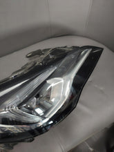 Laden Sie das Bild in den Galerie-Viewer, Frontscheinwerfer Opel Astra 39023763 Rechts Scheinwerfer Headlight SCH8330799896ur