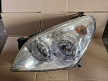 Laden Sie das Bild in den Galerie-Viewer, Frontscheinwerfer Opel Astra H 1EG270370-41 Links Scheinwerfer Headlight SCH3136490378cv