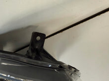 Laden Sie das Bild in den Galerie-Viewer, Frontscheinwerfer Dacia Sandero II 260107615R Rechts Scheinwerfer Headlight SCH6345863000fq