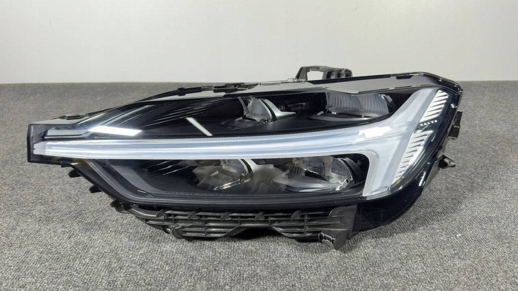 Frontscheinwerfer Volvo Xc60 II 32396573 Ein Stück (Rechts oder Links) Headlight SCH6843863017hq