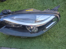Laden Sie das Bild in den Galerie-Viewer, Frontscheinwerfer Renault Koleos Links Scheinwerfer Headlight SCH2584340305bt