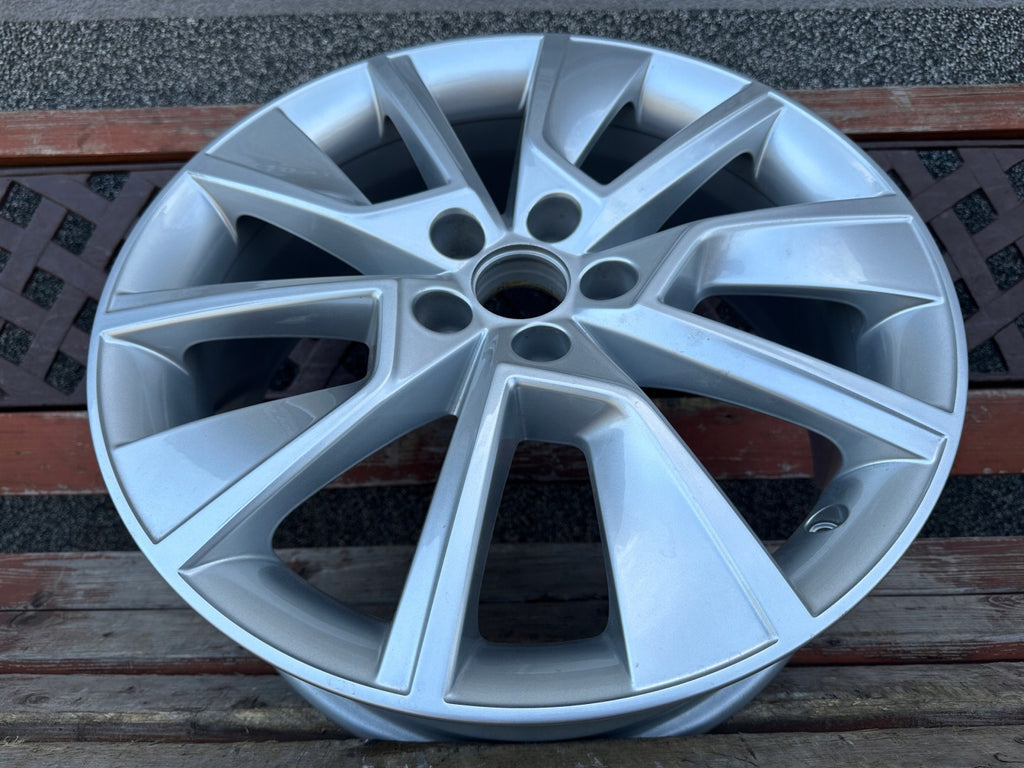 1x Alufelge 17 Zoll 6.5" 5x100 40ET 658601025D Skoda Fabia Scala Rim Wheel FEL1277635014wn