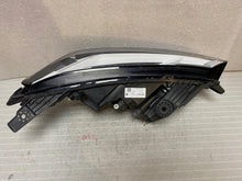 Laden Sie das Bild in den Galerie-Viewer, Frontscheinwerfer Dacia Sandero Jogger 260602561R LED FALSE Headlight SCH6850662246gz