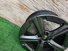 Laden Sie das Bild in den Galerie-Viewer, 1x Alufelge 17 Zoll 7.0" 5x112 6898044 BMW 2 U06 Rim Wheel FEL2987140950tp