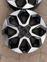 Load image into Gallery viewer, 1x Alufelge 15 Zoll 4.5" 4x100 35ET Glanz Silber 426110H050 Toyota Aygo FEL1969688637ur