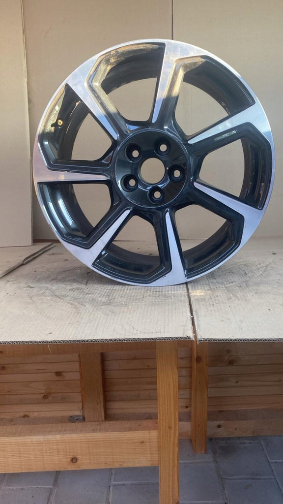 1x Alufelge 19 Zoll 8.5" 5x112 38ET 83A601025D Audi Q3 Rim Wheel FEL2294345417nm