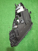 Laden Sie das Bild in den Galerie-Viewer, Frontscheinwerfer Toyota Yaris Rechts Scheinwerfer Headlight SCH9521144152lq