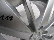 Laden Sie das Bild in den Galerie-Viewer, 1x Alufelge 17 Zoll 7.0&quot; 5x112 45ET 57A601025 Skoda Karoq Rim Wheel