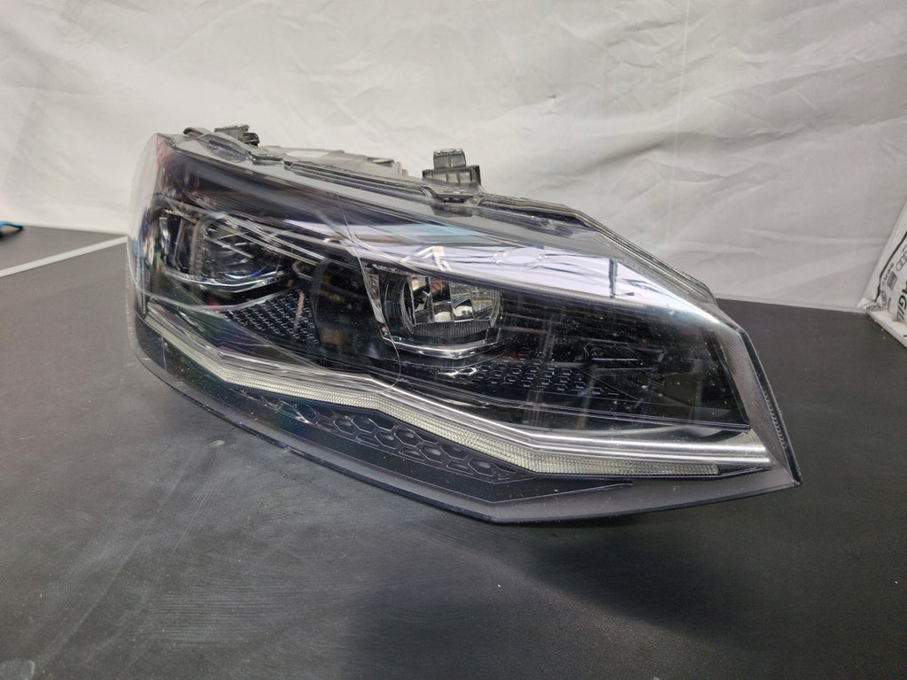 Frontscheinwerfer VW Polo 2G1941036F Rechts Scheinwerfer Headlight SCH2386515752zk