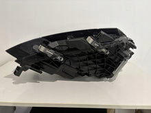 Laden Sie das Bild in den Galerie-Viewer, Frontscheinwerfer Skoda Octavia IV 5E4941035 LED Ein Stück (Rechts oder Links) SCH1456764375vv