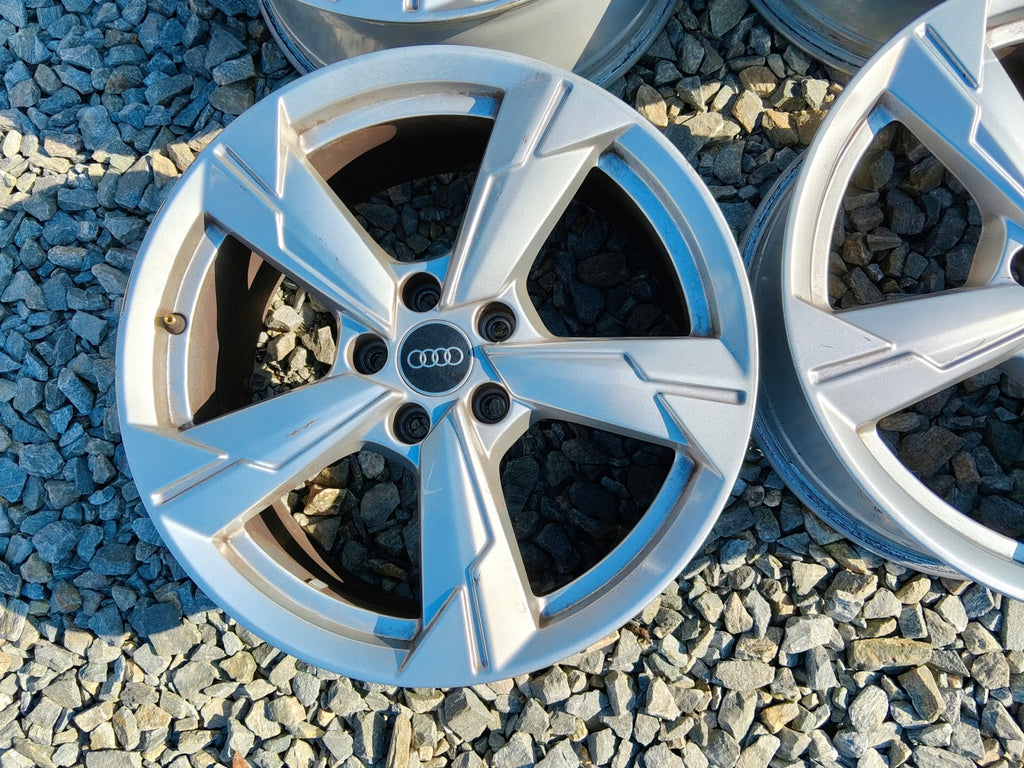 4x Alufelge 18 Zoll 8.0" 5x112 39ET Glanz Silber 4K0601025D Audi C8 Rim Wheel FEL5074673487cr