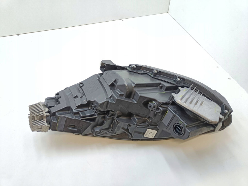 Frontscheinwerfer Tesla Model 3 1077372-10 Vorderseite Scheinwerfer Headlight