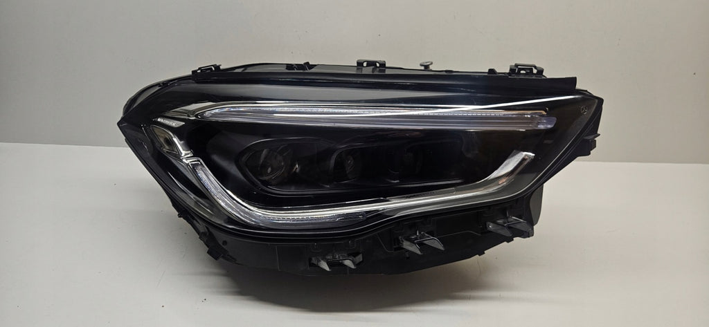 Frontscheinwerfer Mercedes-Benz Gla A2479065006 LED Rechts Headlight SCH8682699080kr