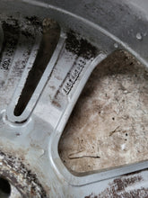 Load image into Gallery viewer, 1x Alufelge 16 Zoll 6.0&quot; 4x108 23ET Glanz Grau 9673773677 96737736 Peugeot