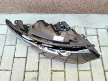 Laden Sie das Bild in den Galerie-Viewer, Frontscheinwerfer Land Rover I Discovery FK72-13W029 Rechts Headlight SCH5656217813at