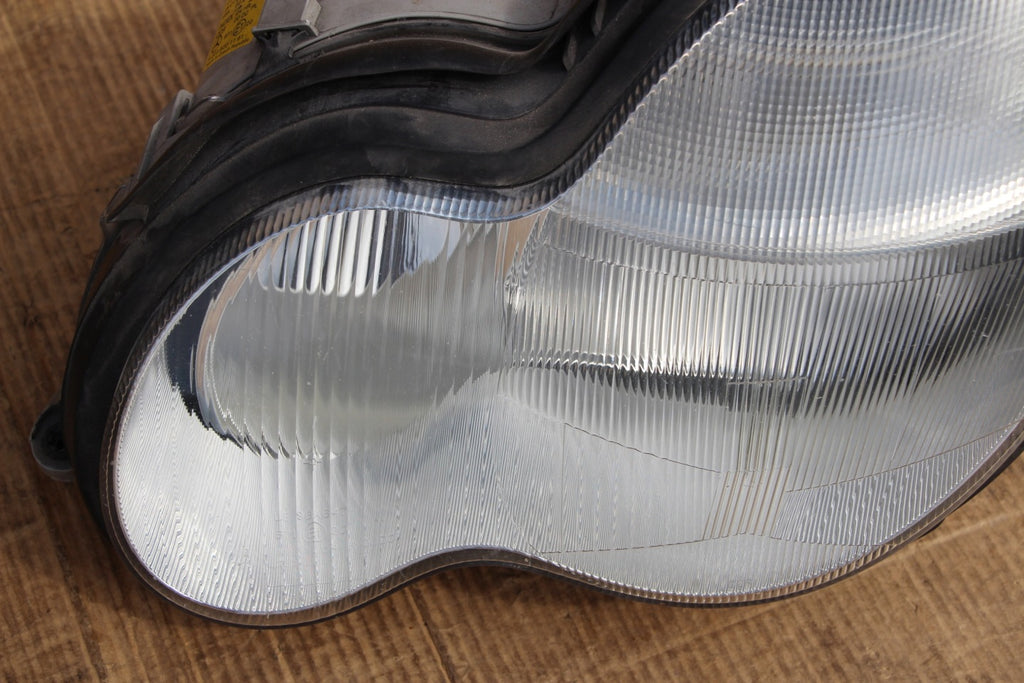 Frontscheinwerfer Mercedes-Benz W203 A2038201161 0301166271 Links Headlight SCH9165205129kx