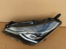 Load image into Gallery viewer, Frontscheinwerfer Toyota Yaris Links Scheinwerfer Headlight