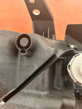 Laden Sie das Bild in den Galerie-Viewer, Frontscheinwerfer Mazda Cx5 KB8N51040H LED Links Scheinwerfer Headlight
