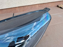 Laden Sie das Bild in den Galerie-Viewer, Frontscheinwerfer Ford Fiesta H1BB-13E015-CC LED Links Scheinwerfer Headlight SCH1034741103ww