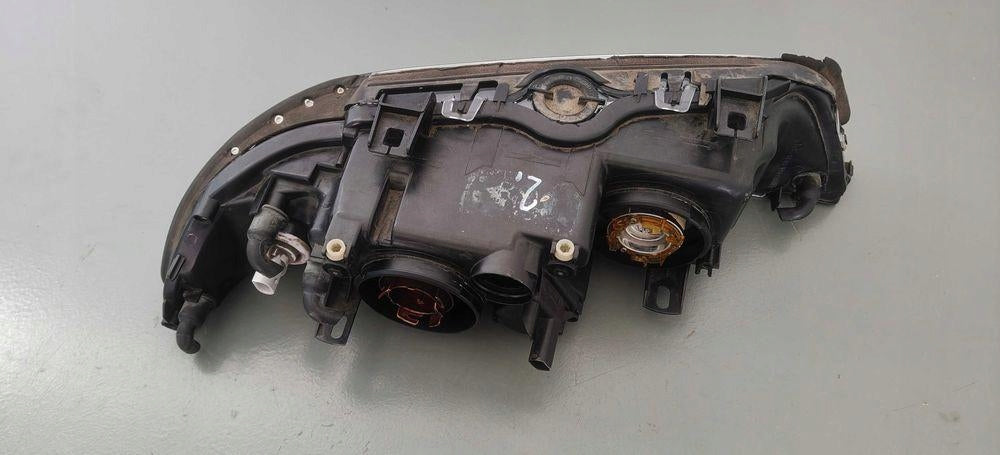 Frontscheinwerfer BMW 5 E39 Xenon Links Scheinwerfer Headlight SCH7401889039rr