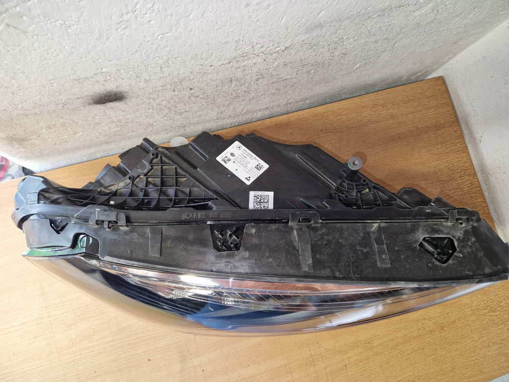 Frontscheinwerfer Mercedes-Benz W247 A2479063604 LED Rechts Headlight