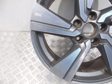 Laden Sie das Bild in den Galerie-Viewer, 1x Alufelge 18 Zoll 7.0" 5x112 45ET 81A601025G Audi Q2 Rim Wheel FEL6387846885vy