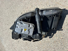 Laden Sie das Bild in den Galerie-Viewer, Frontscheinwerfer Mercedes-Benz W204 Xenon Rechts Scheinwerfer Headlight SCH4409358382of