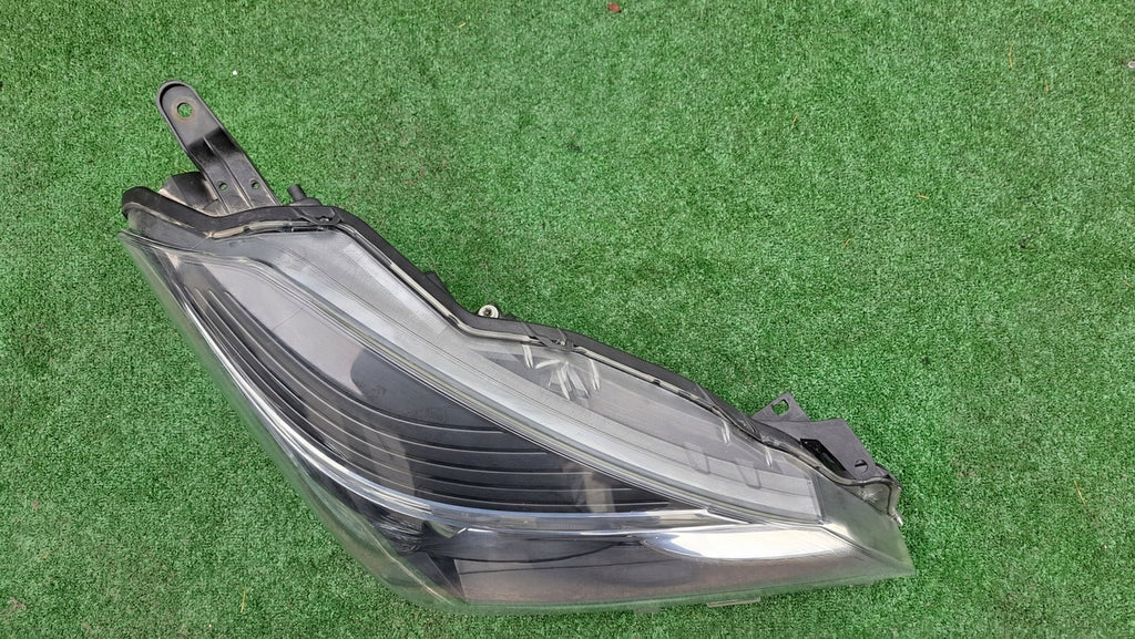 Frontscheinwerfer Toyota Yaris LED Rechts Scheinwerfer Headlight