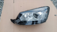 Laden Sie das Bild in den Galerie-Viewer, Frontscheinwerfer Skoda Yeti 5l 5L1941015 Xenon Links Scheinwerfer Headlight SCH6044942715ph