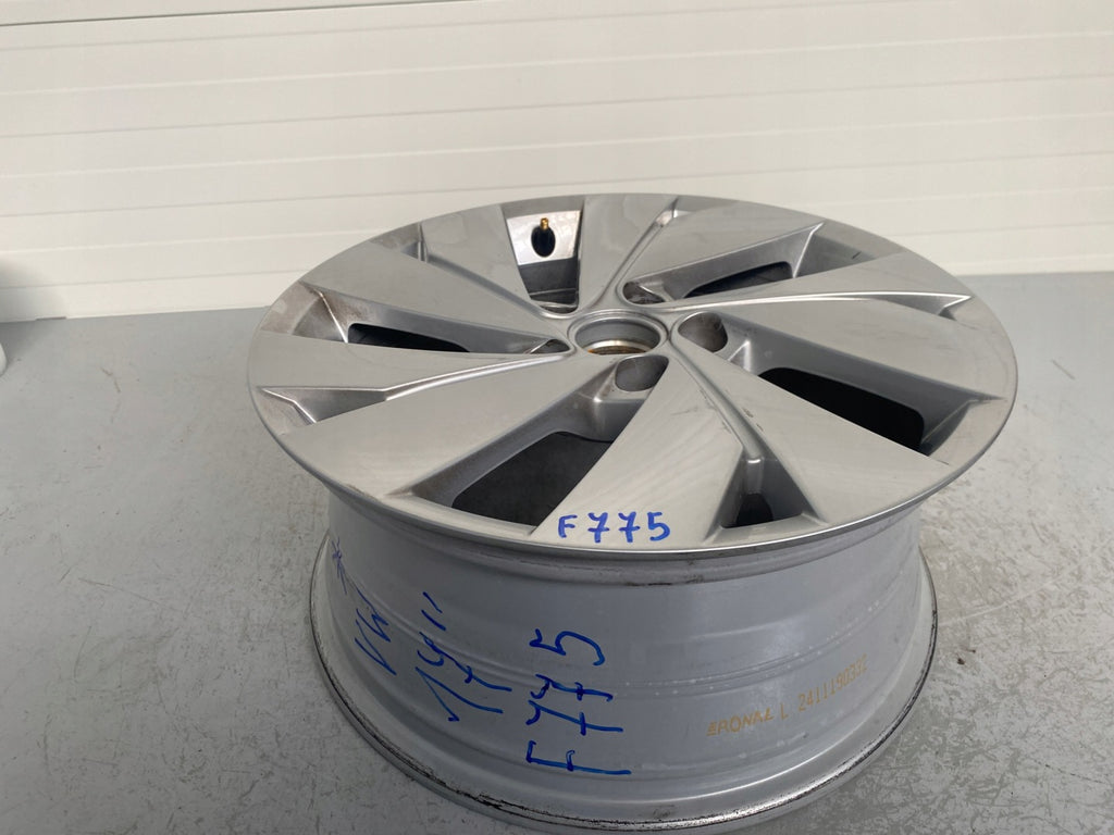 1x Alufelge 17 Zoll 7.5" 5x112 5H0601025BE VW Golf VIII I Rim Wheel FEL8107693648zg