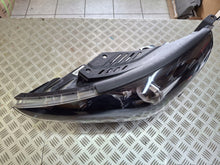 Laden Sie das Bild in den Galerie-Viewer, Frontscheinwerfer Hyundai I30 III 92101G4120 Links Scheinwerfer Headlight SCH1331538070au