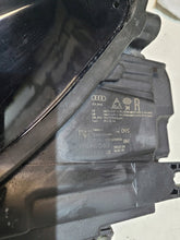 Laden Sie das Bild in den Galerie-Viewer, Frontscheinwerfer Audi A6 C8 4K0941040 Full LED Ein Stück (Rechts oder Links)